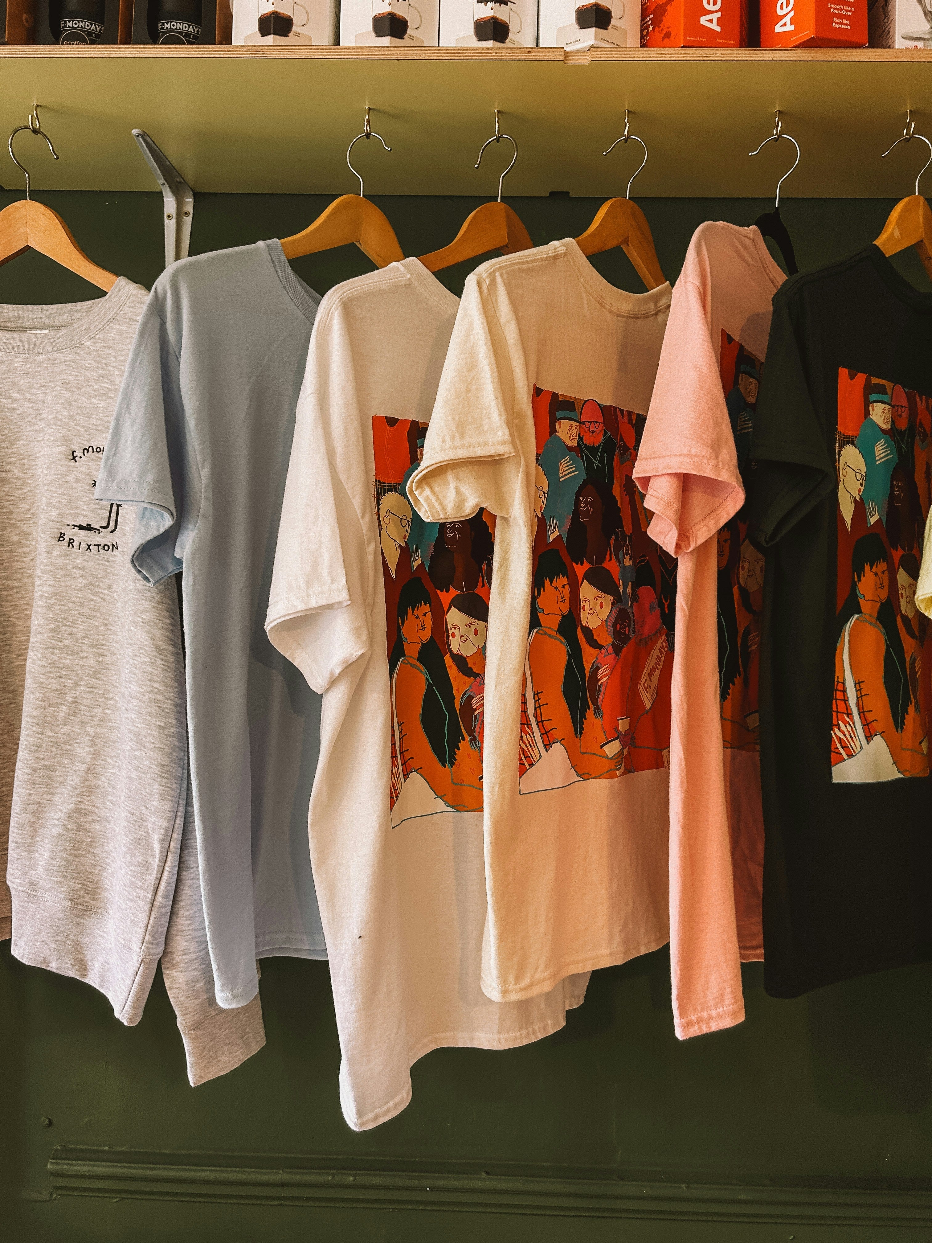 Tops & T-shirts