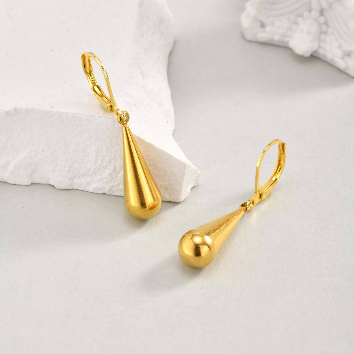 Boucles d’oreilles goutte à fermoir dormeuse — acier poli