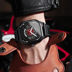 Montre homme carrée à cadran sport et bracelet cuir
