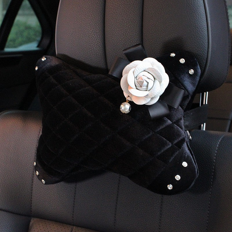 Housse de ceinture matelassée à fleur de camélia