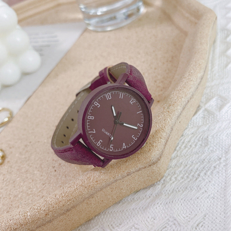 Montre femme rétro à bracelet cuir et cadran teinté