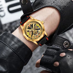 Montre mécanique ajourée à boîtier facetté et bracelet bicolore