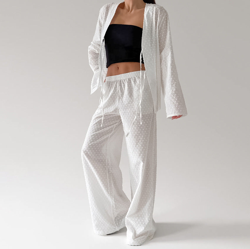 Ensemble d'intérieur en plumetis, veste ouverte et pantalon