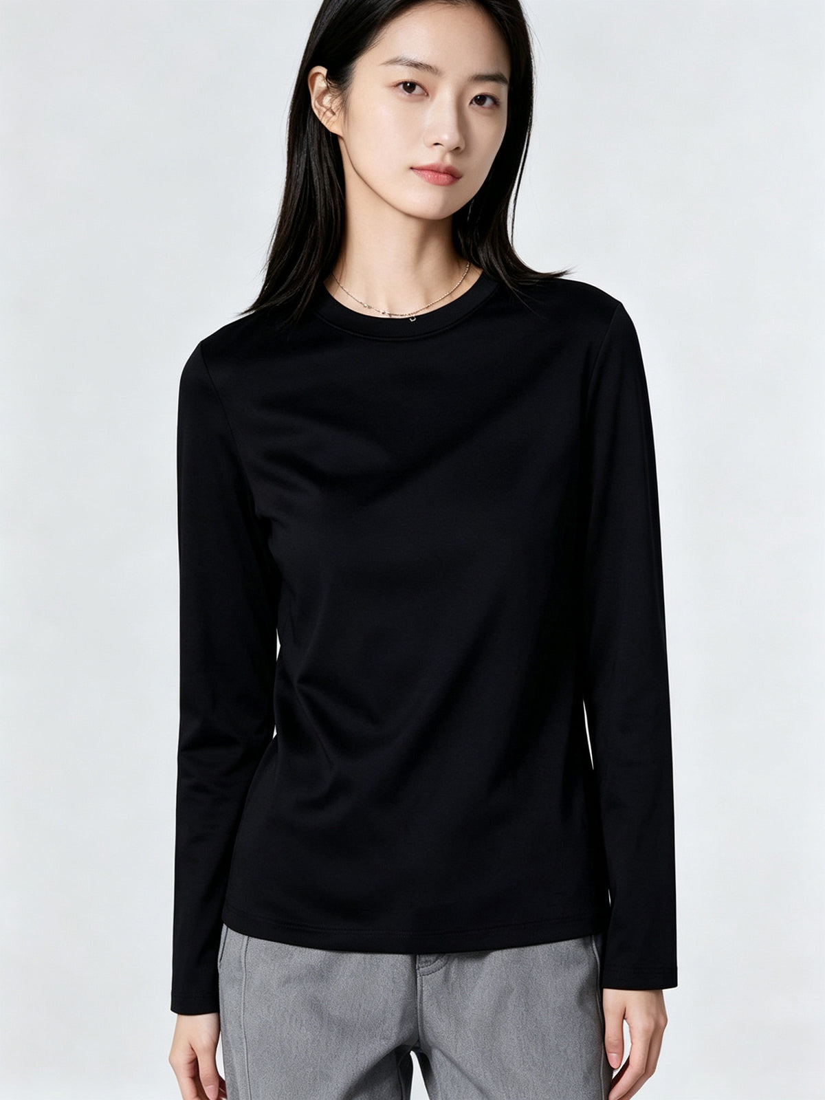 Sous-pull noir en maille fine, encolure au choix