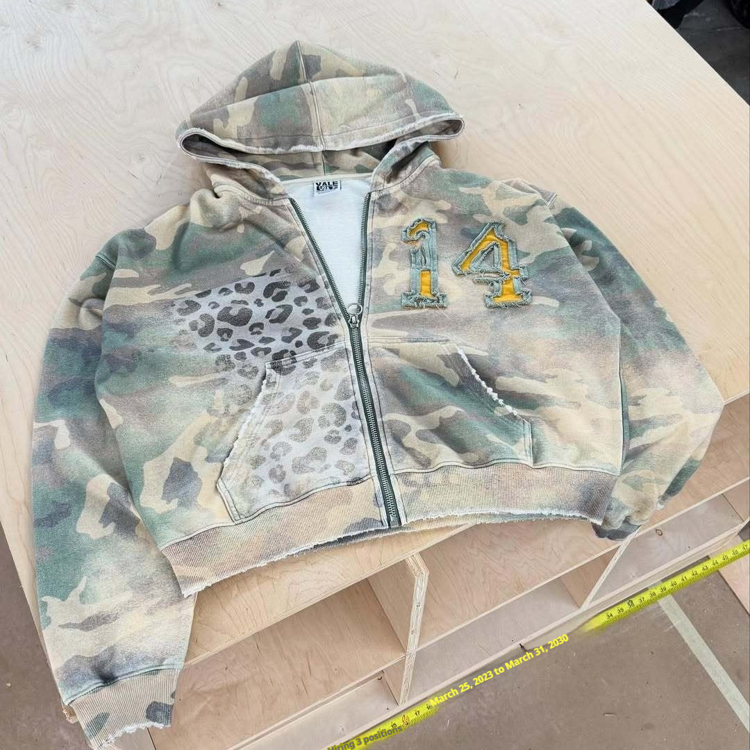 Veste à capuche zippée imprimé camouflage — esprit rétro