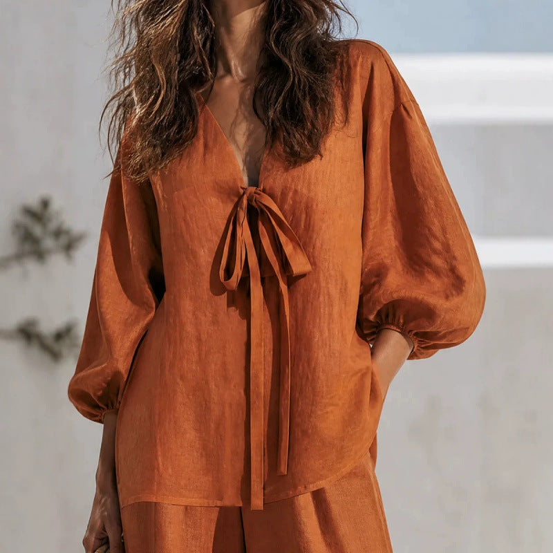 Ensemble blouse nouée et pantalon à jambe large