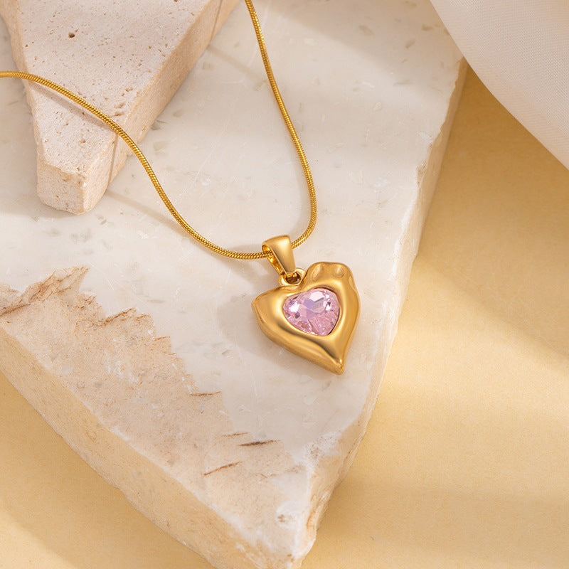 Chaîne clavicule cœur martelé et zircon rose — acier inoxydable, 41 à 50 cm