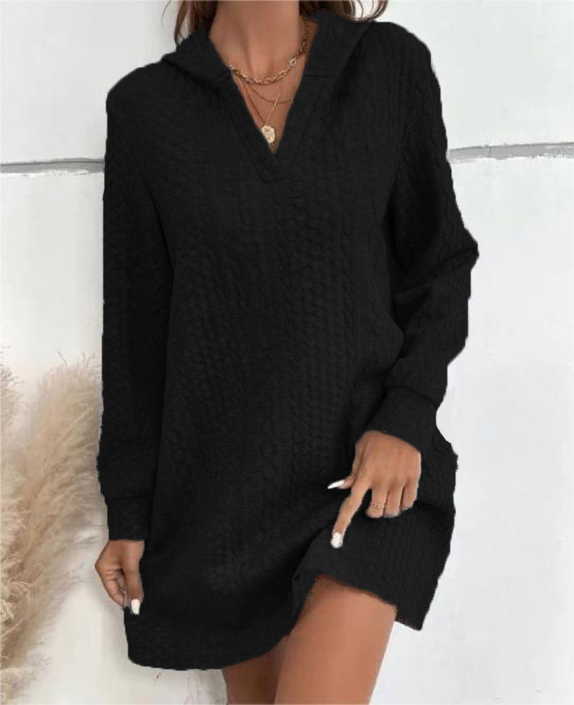 Robe-sweat à capuche en maille torsadée — col V et poches — coloris