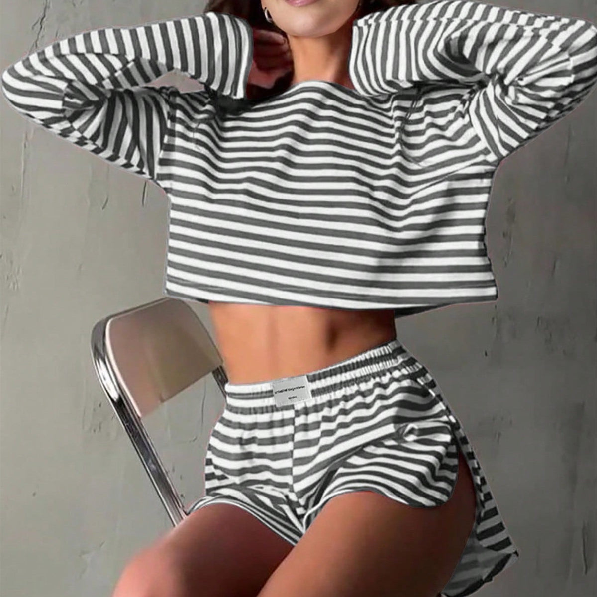 Pyjama rayé en maille, haut manches longues et short — coloris