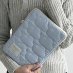 Housse matelassée pour tablette — broderie nuage