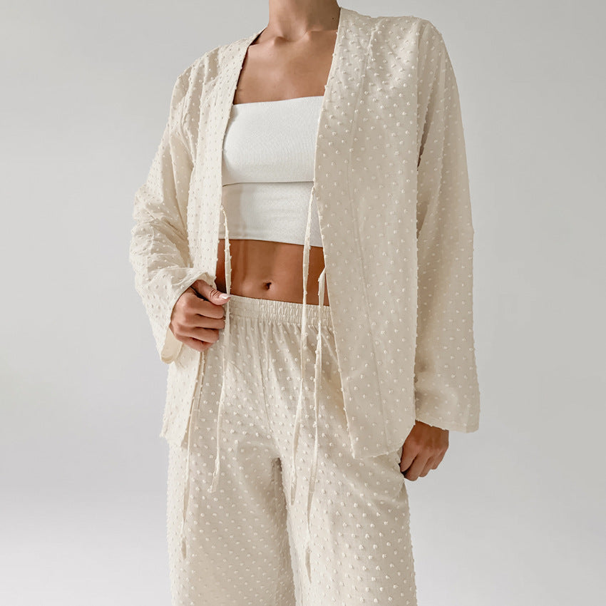 Ensemble d'intérieur en plumetis, veste ouverte et pantalon