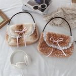 Sac à main en peluche motif faon — rabat en dentelle et nœud