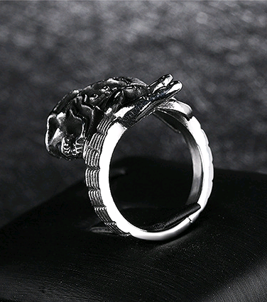 Bague homme à motif sculpté — acier titane, 12 modèles au choix