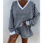 Ensemble d’intérieur rayé — sweat ample col V et short