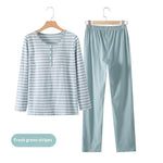 Pyjama long à rayures, haut boutonné et pantalon uni