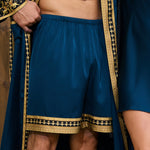 Short d’intérieur satiné à motif baroque