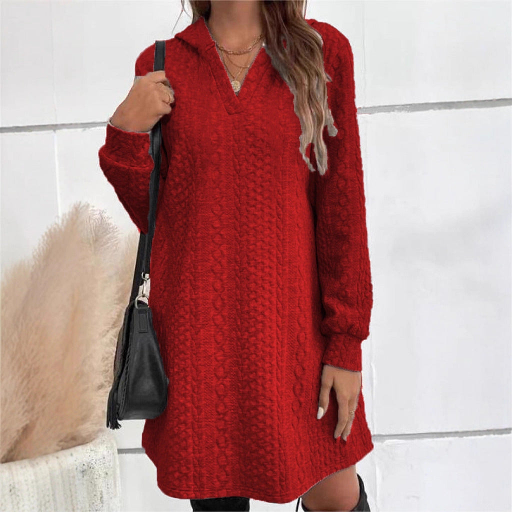 Robe-sweat à capuche en maille torsadée — col V et poches