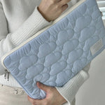 Housse matelassée pour tablette — broderie nuage