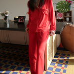 Pyjama long en modal rouge brique — chemise boutonnée et pantalon