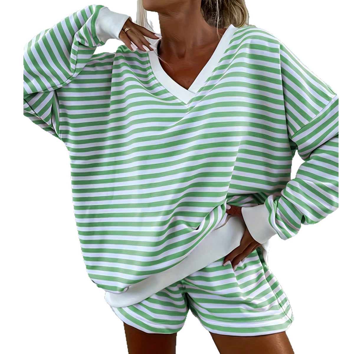 Ensemble d’intérieur rayé — sweat ample col V et short