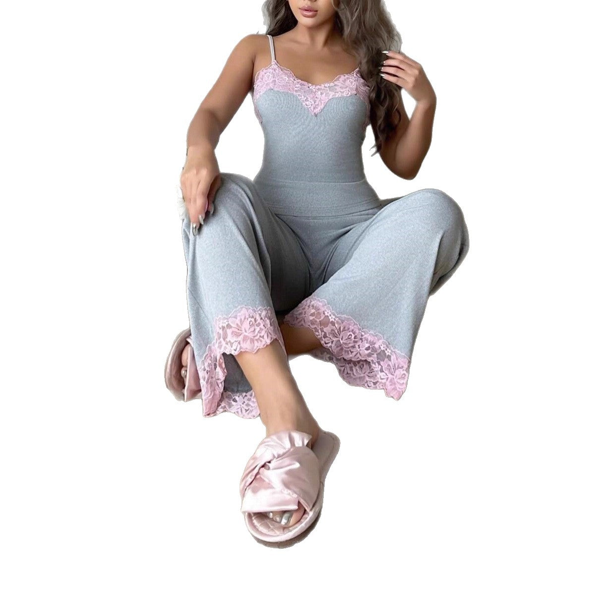 Pyjama gris en maille côtelée, caraco et pantalon à dentelle