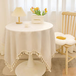 Nappe en coton-lin à pompons, tombé souple