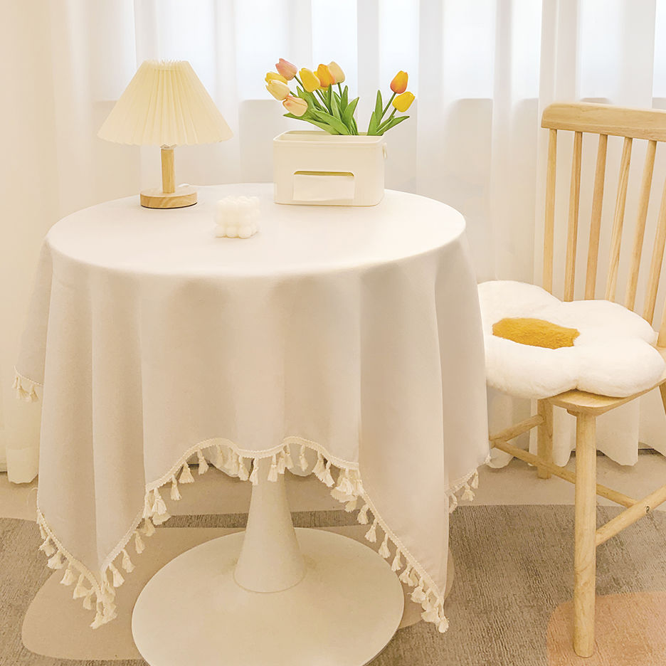 Nappe en coton-lin à pompons, tombé souple