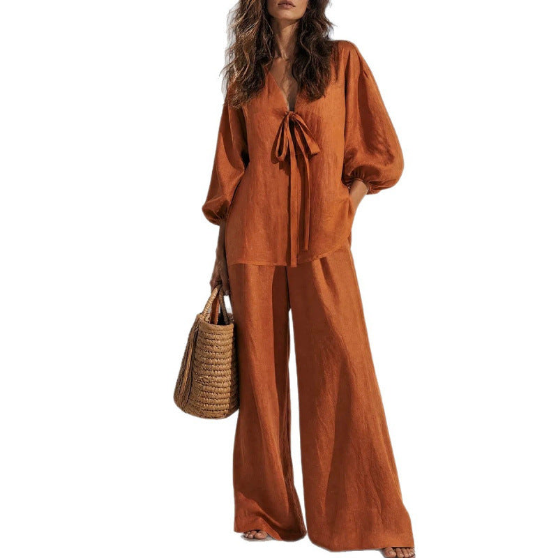 Ensemble blouse nouée et pantalon à jambe large