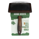 Brosse de toilettage à picots — manche en bambou, chien et chat
