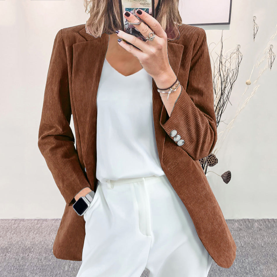 Blazer en velours côtelé sans boutons — coupe longue ajustée