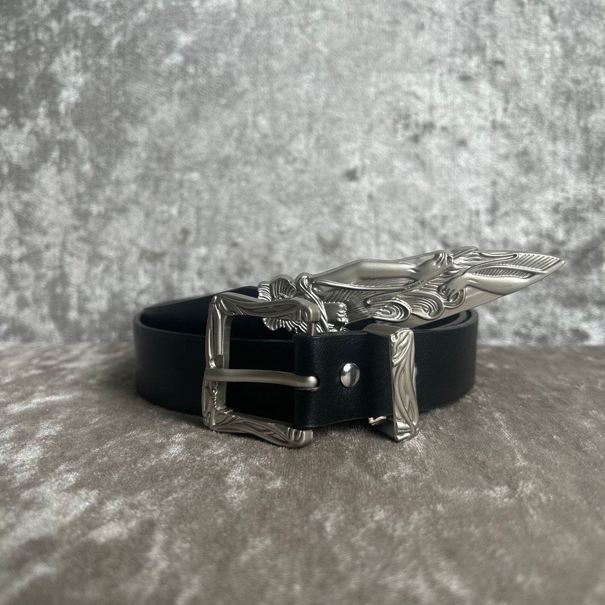 Ceinture mixte à boucle et embout ciselés, ligne western