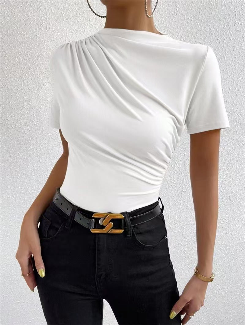 T-shirt drapé à col montant — manches courtes, coupe ajustée — coloris