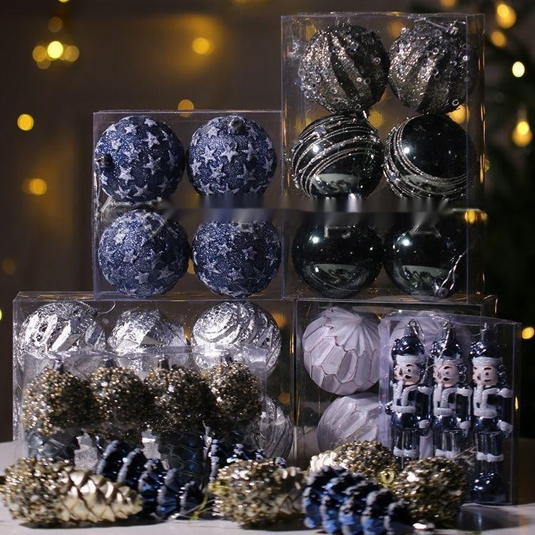 Décorations de sapin en lot — boules, pommes de pin ou casse-noisette