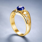 Bague mains en cœur en acier titane — geste stylisé
