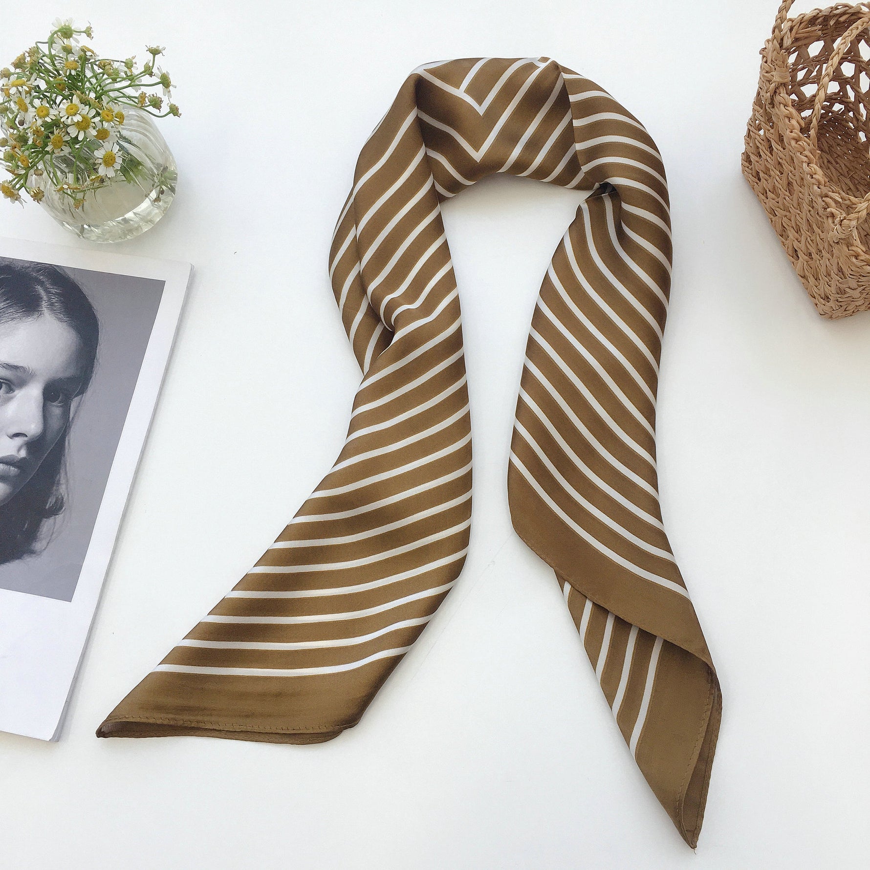 Carré 70 × 70 cm imprimé rayé — foulard et bandeau, 4 coloris