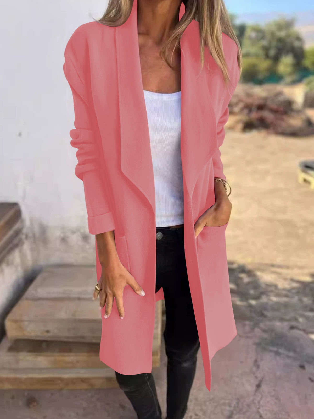 Manteau ouvert à col drapé, longueur mi-cuisse
