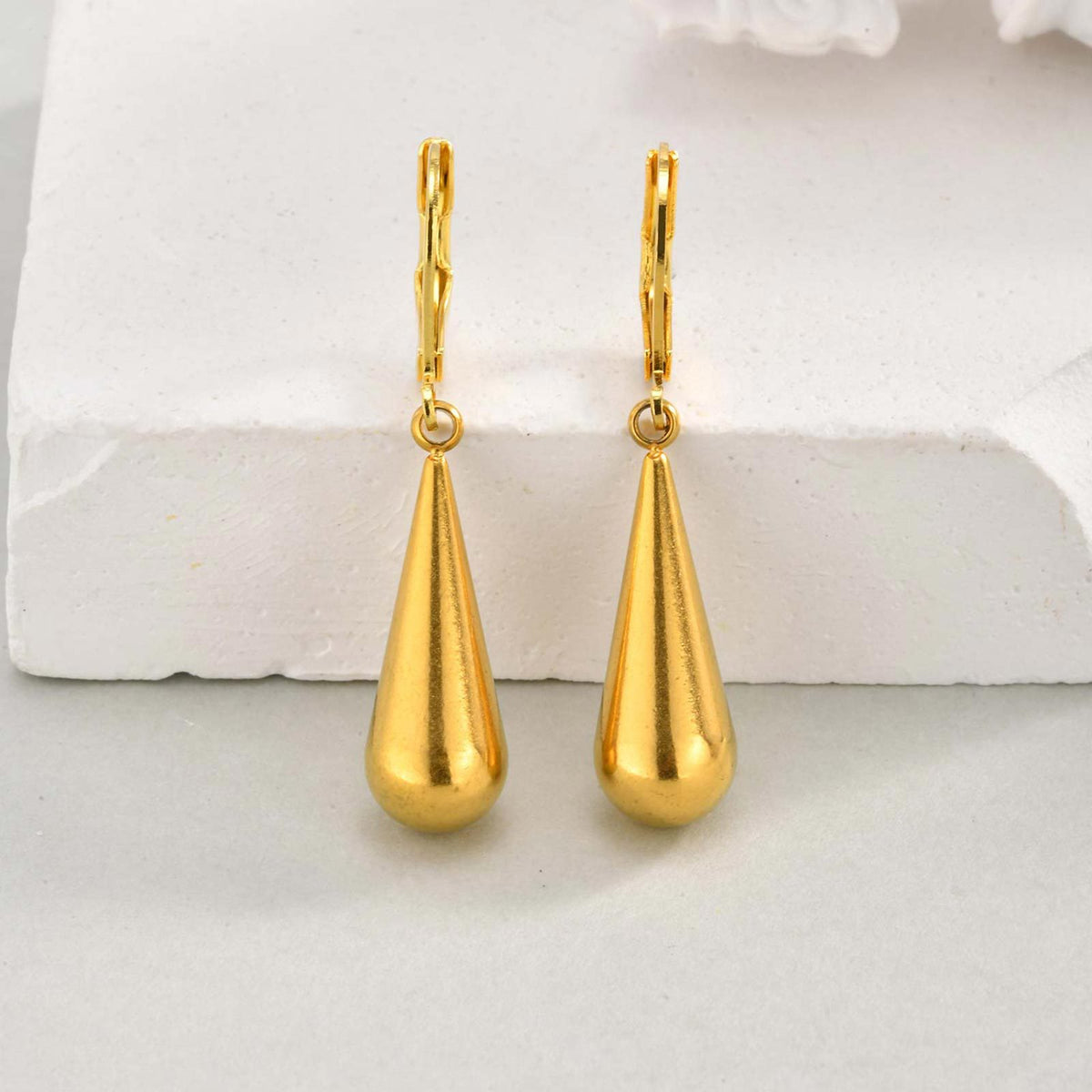 Boucles d’oreilles goutte à fermoir dormeuse — acier poli