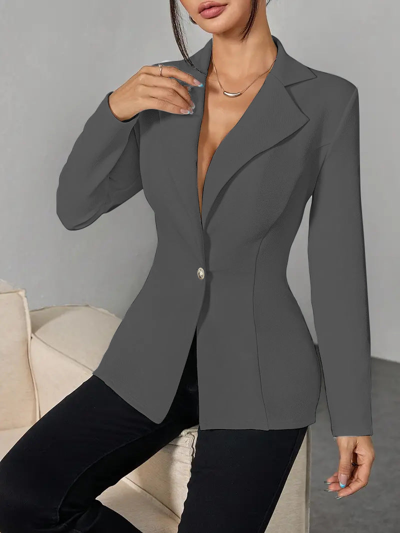 Blazer cintré à taille marquée, bouton bijou