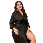 Peignoir long en satin grande taille — ceinture à nouer