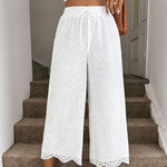 Pantalon large en broderie anglaise — blanc, ourlet festonné