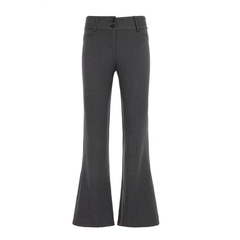 Pantaloni sartoriali a righe, vita bassa e gamba svasata