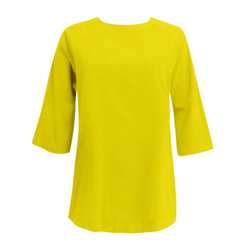 Blusa amplia de cuello redondo y manga tres cuartos — corte trapecio — color