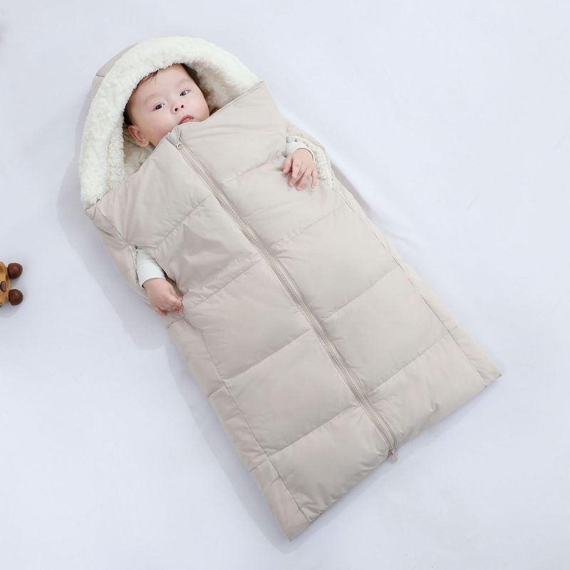 Nid d’ange d’hiver zippé à capuche bordée de peluche — 0 à 1 an