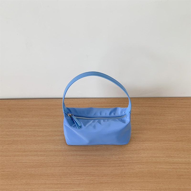 Mala baguete em nylon — bolso interior com fecho e porta-cartões