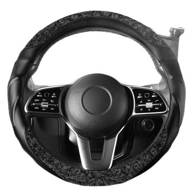Lenkradbezug mit Ornamentmuster im Relief — 36 bis 38 cm