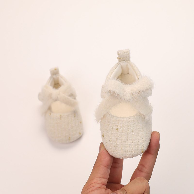 Ballerines bébé fille en tweed crème — nœud duveteux