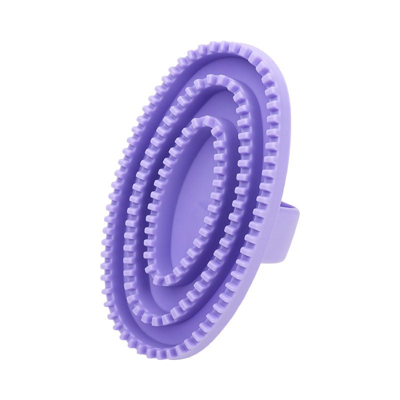 Brosse étrille en caoutchouc souple pour le bain du chien