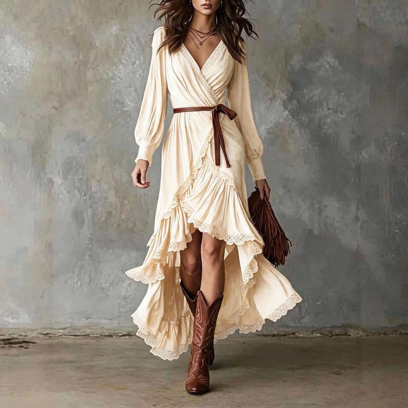 Langes Wickelkleid mit asymmetrischen Volants