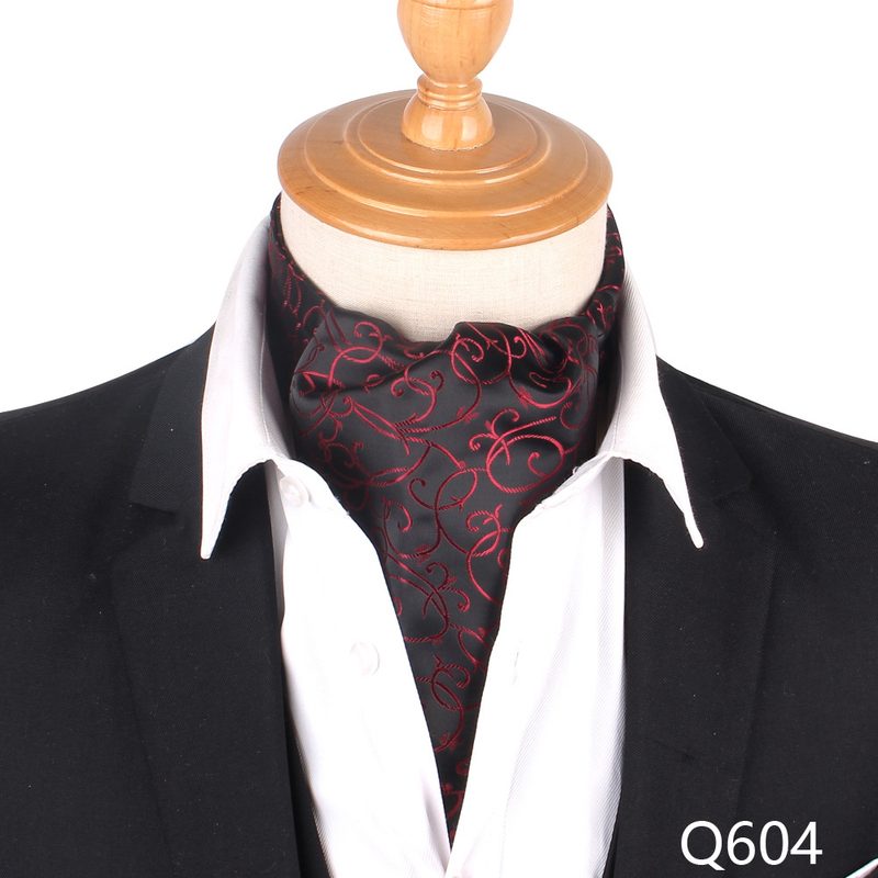 Foulard ascot homme à porter sous le col de chemise