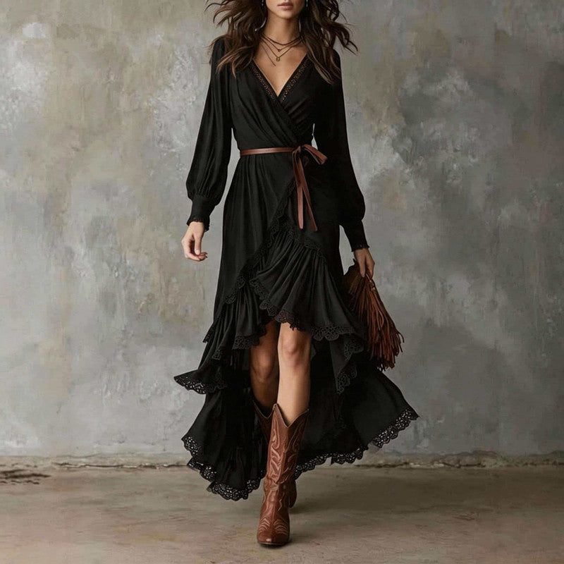 Langes Wickelkleid mit asymmetrischen Volants
